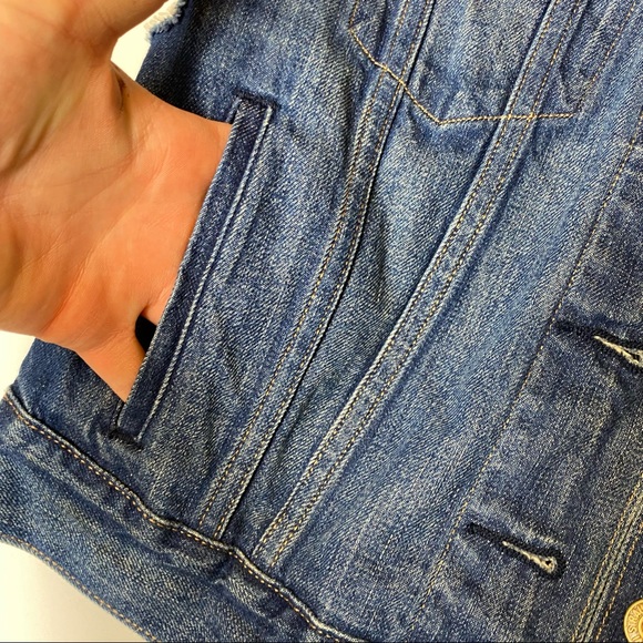 Custom Cut Levi's Cropped Denim Jean Vest Red Tab Medium/Dark Blue Wash M - Picture 10 of 15